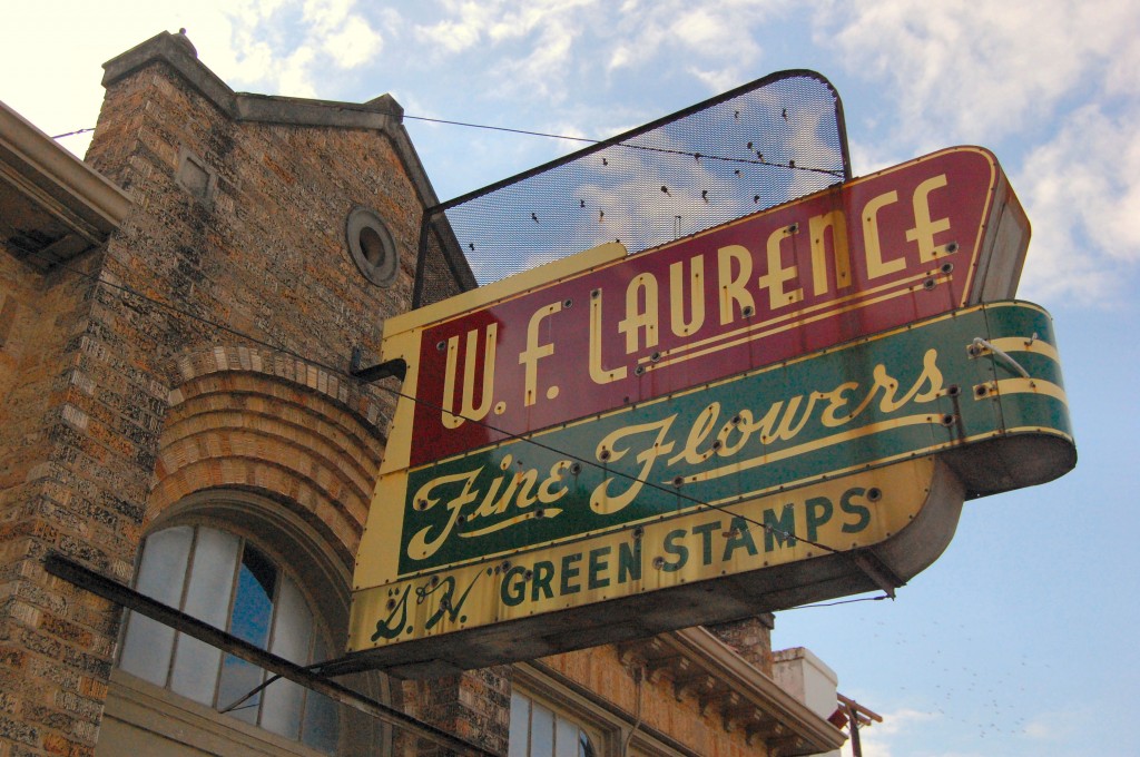 sign building 1925