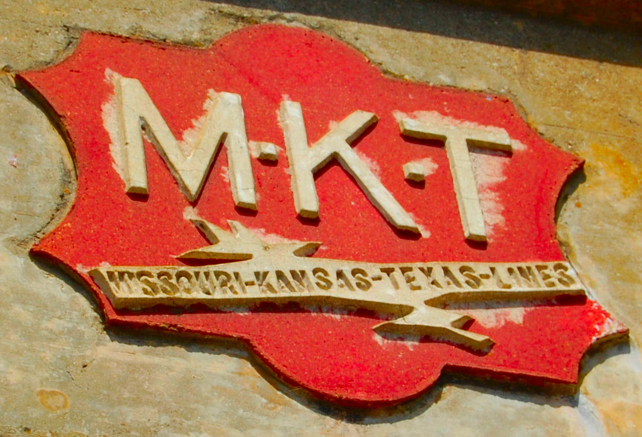 train mkt badge