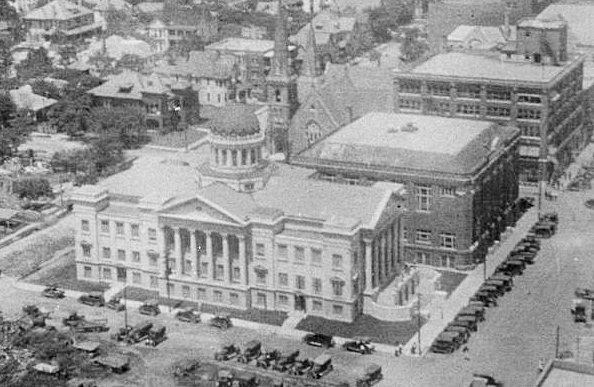 1930 poindexters chamber from air