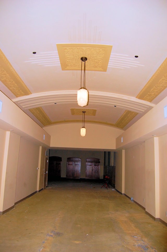 holly hallway to lobby