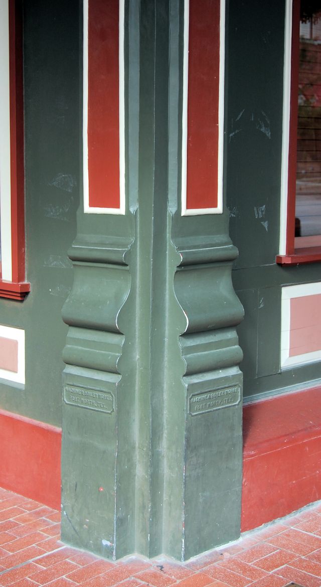 houston-columns-corner